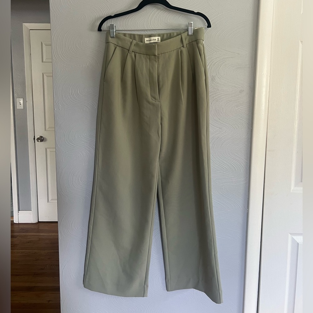 New! A+F Tailored Sloan Pants